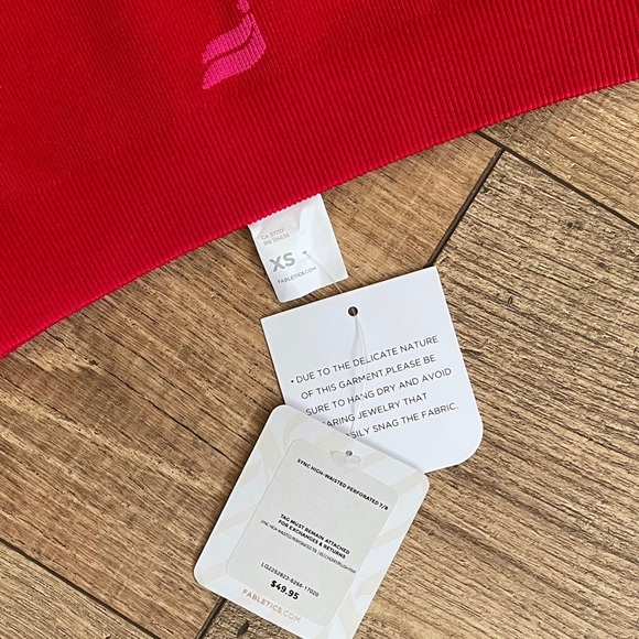 NWT | Fabletics Sync Seamless High-Waisted 7/8 leggings - Picture 4 of 5